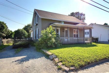 47  Rue de la Frontière O., Rivière-Bleue, Квебек G0L 2B0, Канада