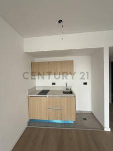 Av. San Martín 4002, Villa Del Parque, Capital Federal 1405, Argentina