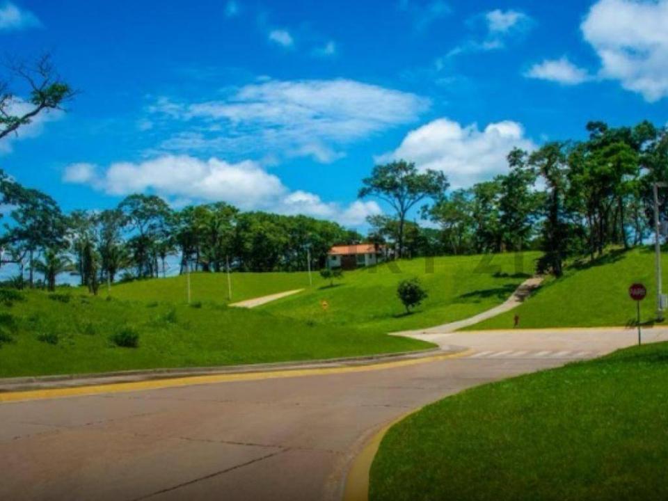 Urubó Village , Oeste, Santa Cruz 00001, Bolivia