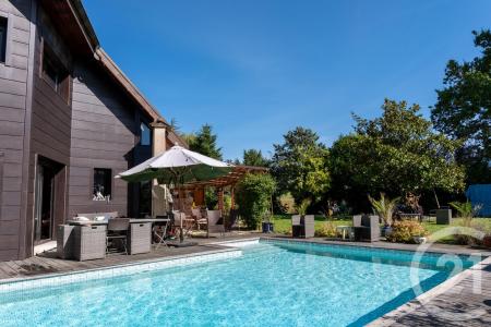 Loisin, Rodano-Alpi 74140, Francia