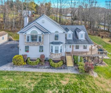 12 Pitcavage Court, Moscow, Pennsylvania 18444, USA