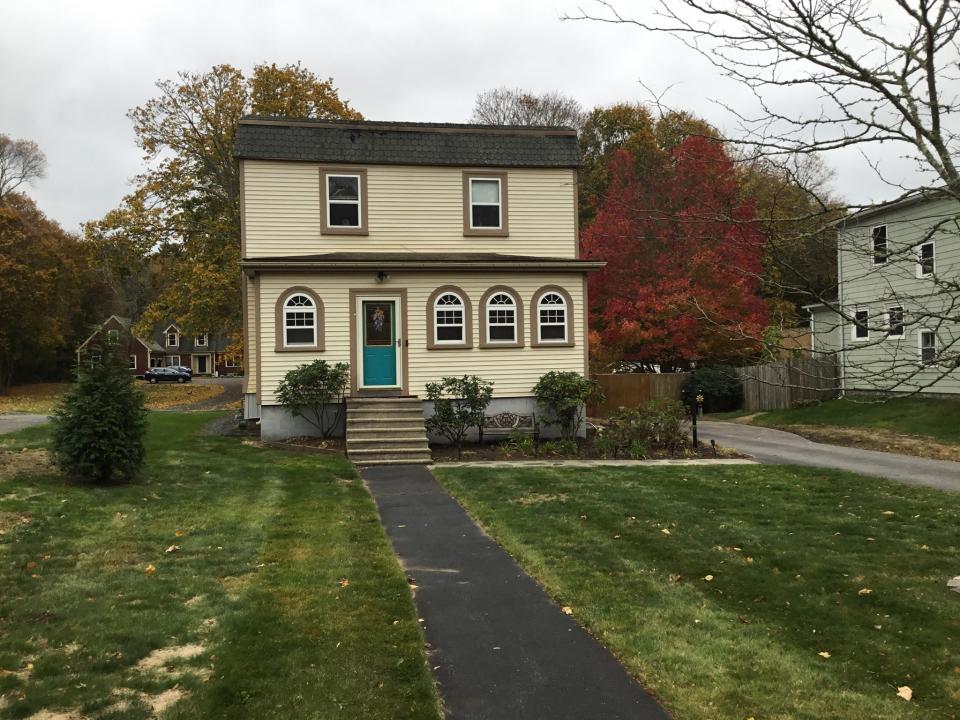 9 Taunton Street, Lakeville, Massachusetts 02347
