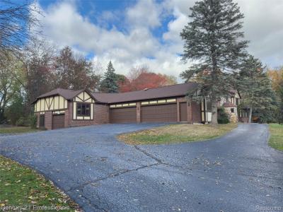 303 E Snell Road, Rochester, Michigan 48306, Estados Unidos