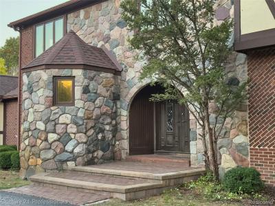 303 E Snell Road, Rochester, Michigan 48306, Estados Unidos