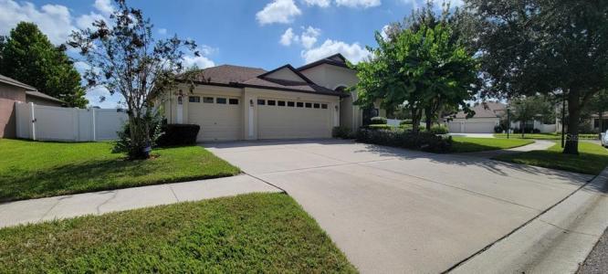 7112 Spindle Tree Lane, Riverview, Florida 33578
