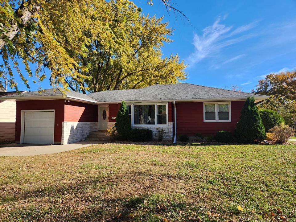 902 Clausen Avenue, Albert Lea, مينيسوتا 56007, الولايات المتحدة