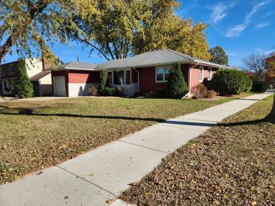 902 Clausen Avenue, Albert Lea, مينيسوتا 56007, الولايات المتحدة