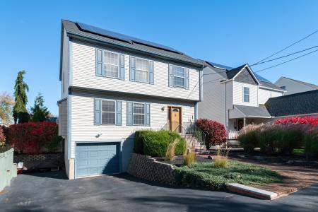 42 Gibson Street, Medford, Massachusetts 02155, États-Unis