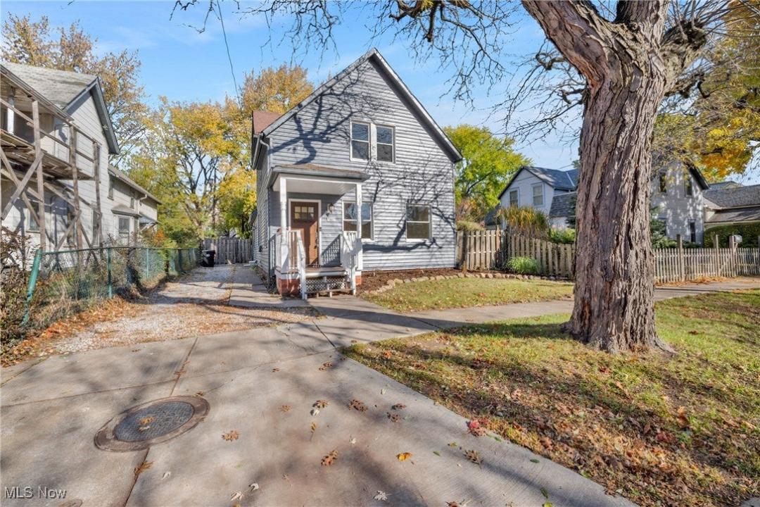 2002 Valentine Avenue, Cleveland, Ohio 44109, Stati Uniti