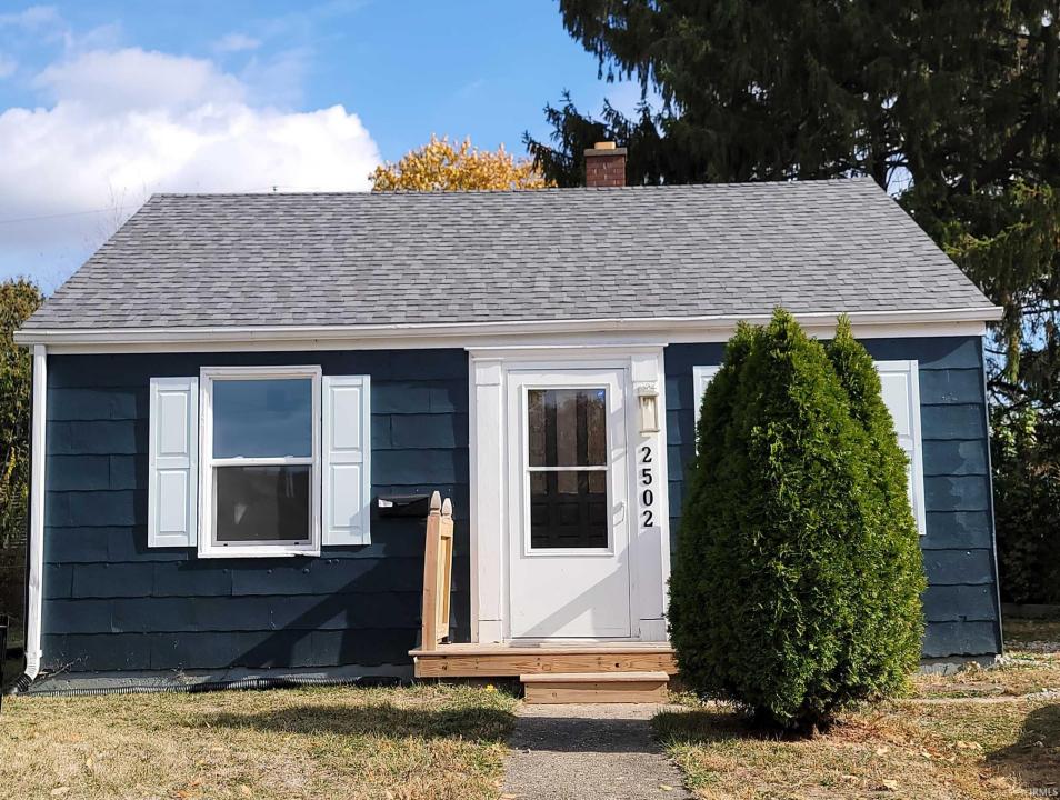 2502 Sherman Boulevard, Fort Wayne, Indiana 46808-2006