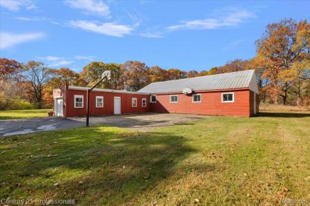 8051 Bridge Lake Road, Clarkston, Michigan 48348