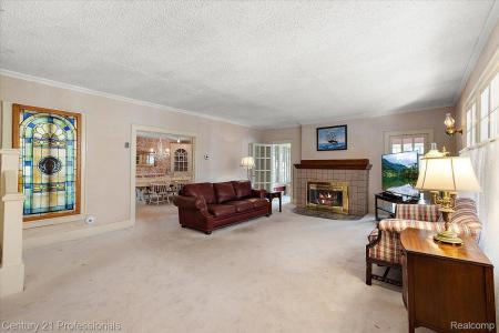 8051 Bridge Lake Road, Clarkston, Michigan 48348