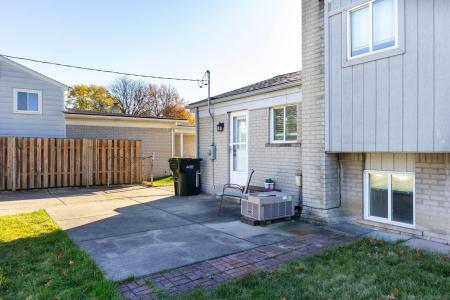 13663 Riverwood, Sterling Heights, Michigan 48312, USA