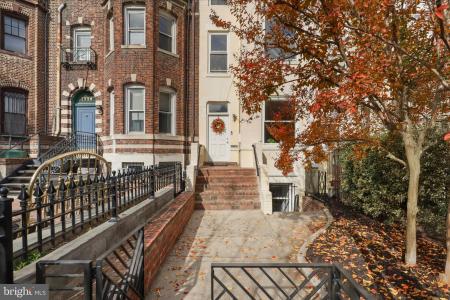 1327 Harvard Street NW, וושינגטון, Washington D.C. 20009, ארצות הברית של אמריקה 