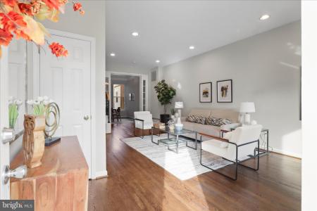 1327 Harvard Street NW, וושינגטון, Washington D.C. 20009, ארצות הברית של אמריקה 