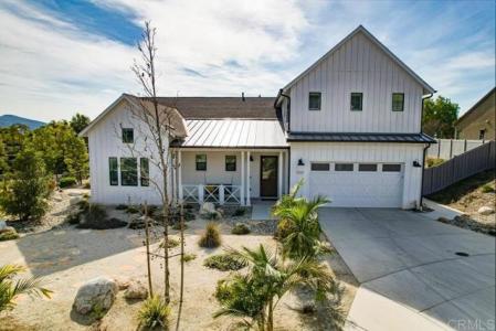 1221 Gable Ct, San Marcos, California 92069