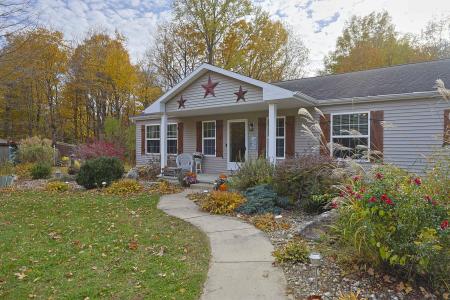 66082 Victoria Lane, Cassopolis, Michigan 49031, USA