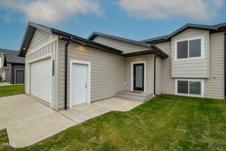 3451 Calvin Drive, Dickinson, ND 58601, USA