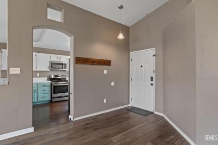 7401 Cupio Street, Bakersfield, קליפורניה 93313, ארצות הברית של אמריקה 