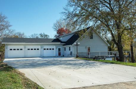 2660 Akron Way, Nashua, Iowa 50658