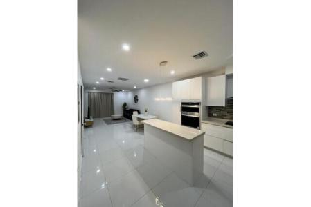 YARL 2BED 3 BATH, George Town East, Grand Cayman, ケイマン諸島