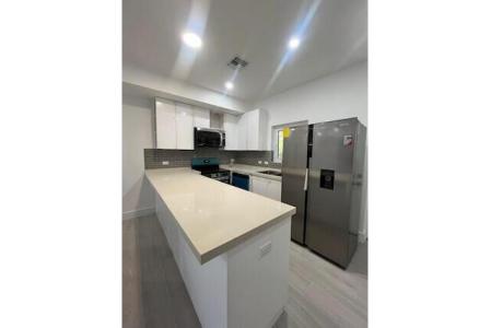 2 BED 2 BATH ON HINDS WAY, South Sound, Grand Cayman, Cayman Islands