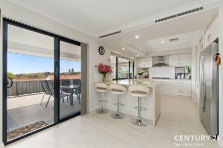 16 Hackney Way, Yanchep, WA 6035, Austrália