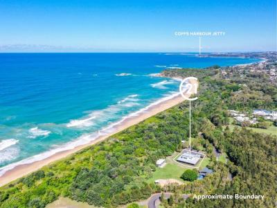 2 Beach Way, Sapphire Beach, NSW 2450, Australia