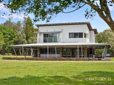 2 Beach Way, Sapphire Beach, NSW 2450, Australia