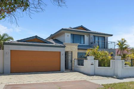 131 Moreing Road, Attadale, WA 6156, Australia