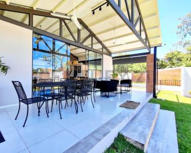 calle sin nombre, esquina , San Bernardino, Cordillera 00001, Paraguay