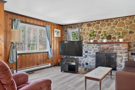 3366Z Ch. des Lacs, Saint-Faustin/Lac-Carré, 魁北克省 J0T 2G0, 加拿大