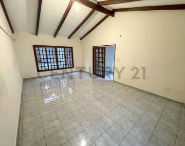 Calle San Marcos Barrio Petrolero Guaracachi 4055, Este, Santa Cruz 00001, Bolivia