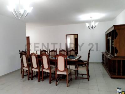 calle cobija entre moldes y salvatierra 540, Centro, Santa Cruz 00001, Bolívia