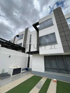 Calle 31 sobre Calle E Condominio Innova 16 #8 , La Paz, La Paz 00001, Bolivya