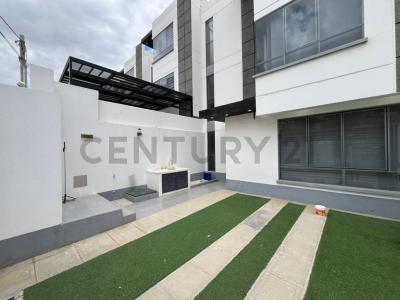 Calle 31 sobre Calle E Condominio Innova 16 #8 , La Paz, La Paz 00001, Bolivya