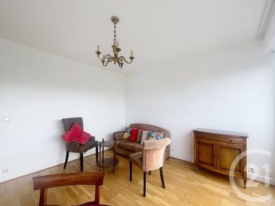 Ivry Sur Seine, Isla De Francia 94200, Francia