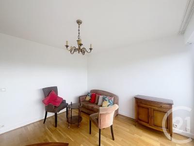 Ivry Sur Seine, Isla De Francia 94200, Francia