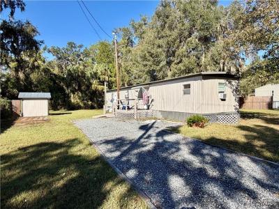 22 Pine Street, Inglis, Florida 34449, USA