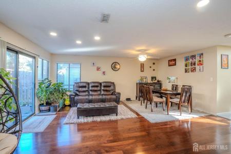 -58 Park Gate Drive, Edison, Nova Jersey 08820, Estados Unidos