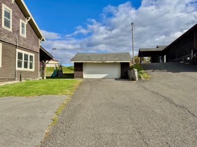 8 Forest Hills Ave, Catskill, New York 12414, USA