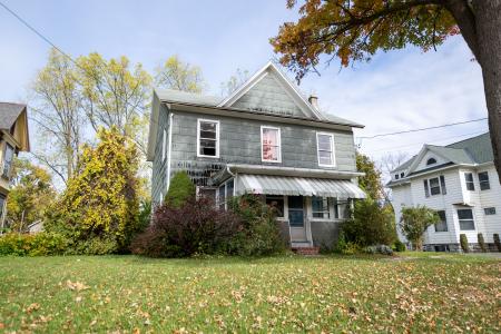 182 Fall Street, Seneca Falls, Nowy Jork 13148, USA