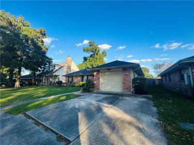 329 LONGVIEW Drive, Destrehan, Louisiana 70047