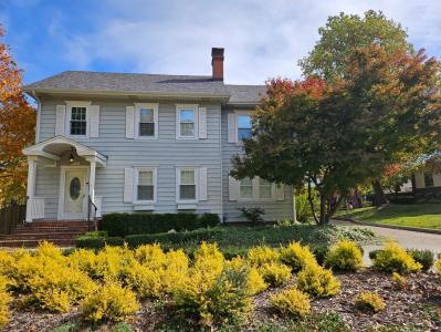 216 South Elliott Avenue, Aurora, Missouri 65605