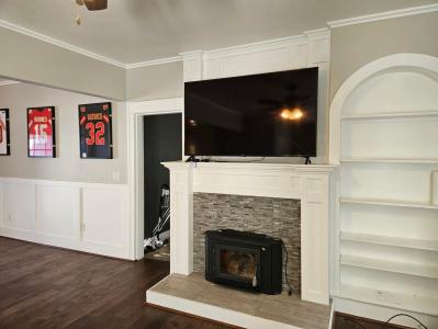 216 South Elliott Avenue, Aurora, Missouri 65605