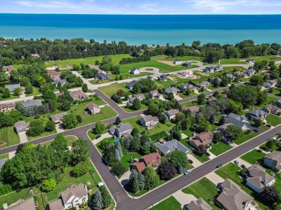 1114 Silent Sunday Ct, Caledonia, Wisconsin 53402, USA