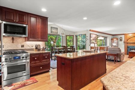 1114 Silent Sunday Ct, Caledonia, Wisconsin 53402, USA