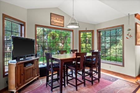 1114 Silent Sunday Ct, Caledonia, Wisconsin 53402, USA