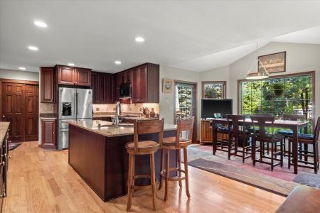 1114 Silent Sunday Ct, Caledonia, Wisconsin 53402, USA