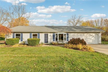 6713 Dave Drive, Madison, Ohio 44057, USA